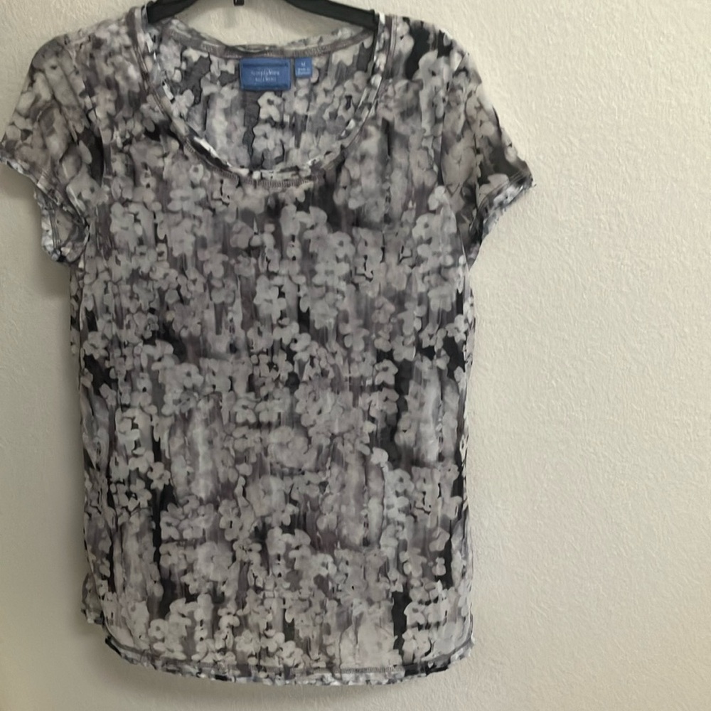 Simply Vera Vera wang top medium